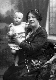 Martha E Wright with Daughter Ceclia Lillian